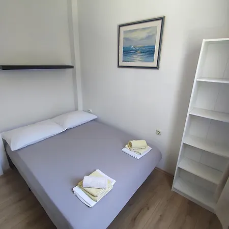 Modern With 3 Bedrooms