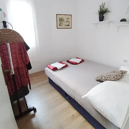 Modern With 3 Bedrooms